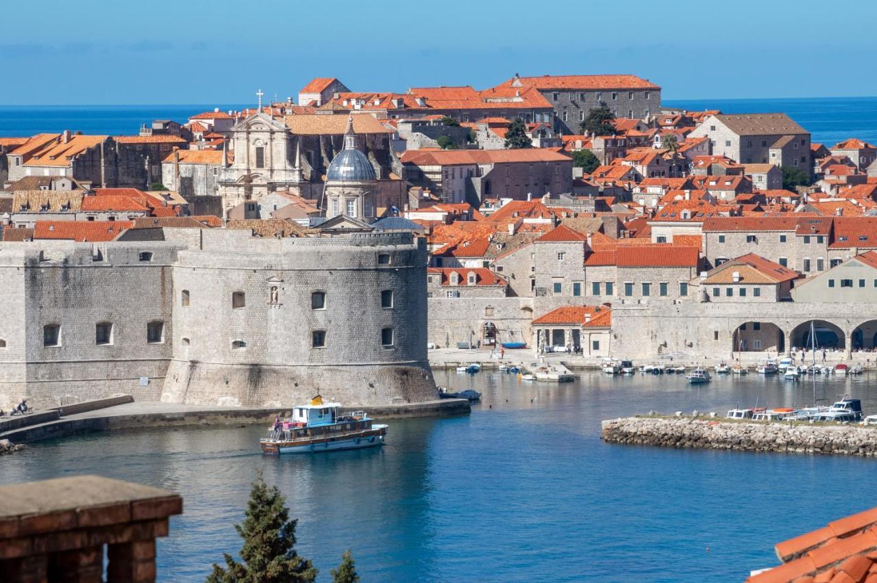 Sunset Over The Dubrovnik'S Old Town מראה חיצוני תמונה